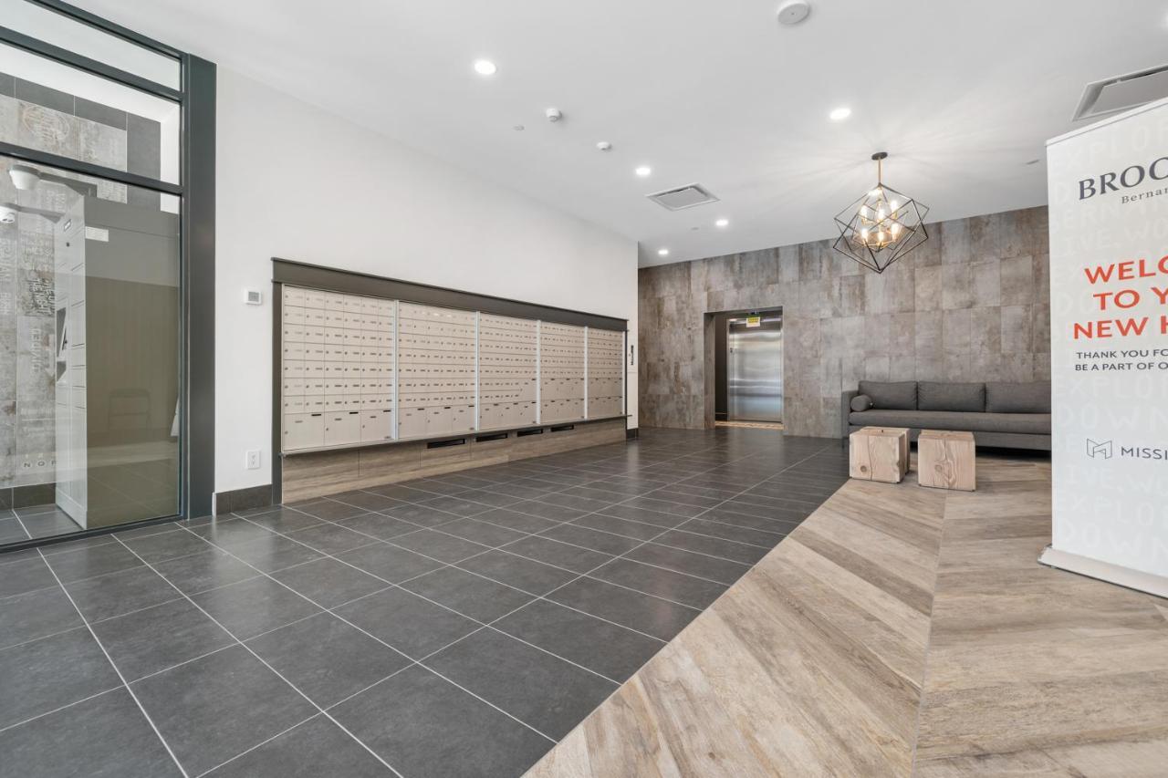 Brand New Luxury Downtown Near The Beach #13 Kelowna Dış mekan fotoğraf
