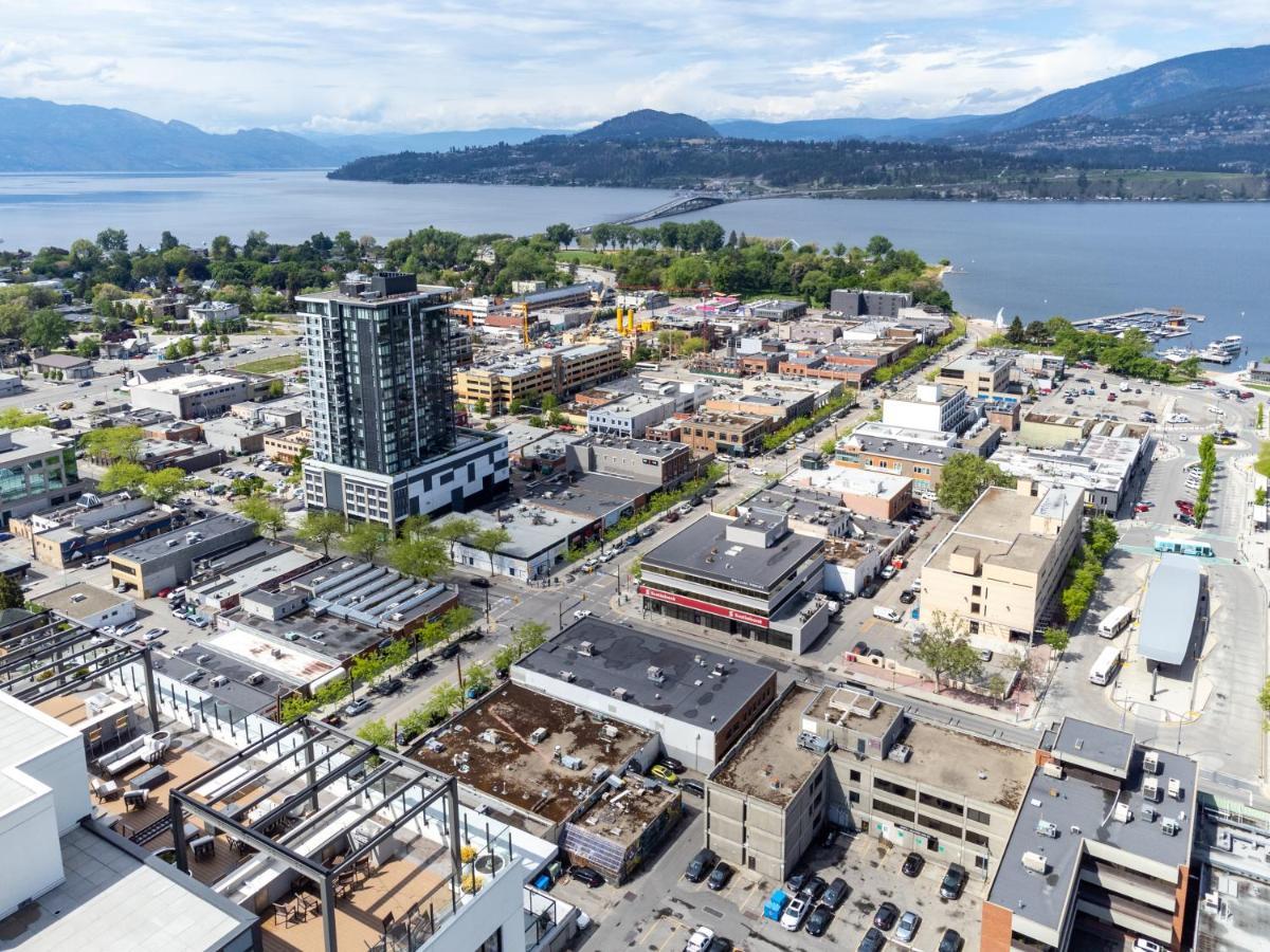 Brand New Luxury Downtown Near The Beach #13 Kelowna Dış mekan fotoğraf